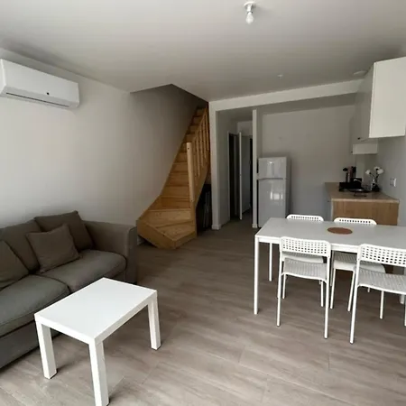 Cozy House With Garden In Feriehus *